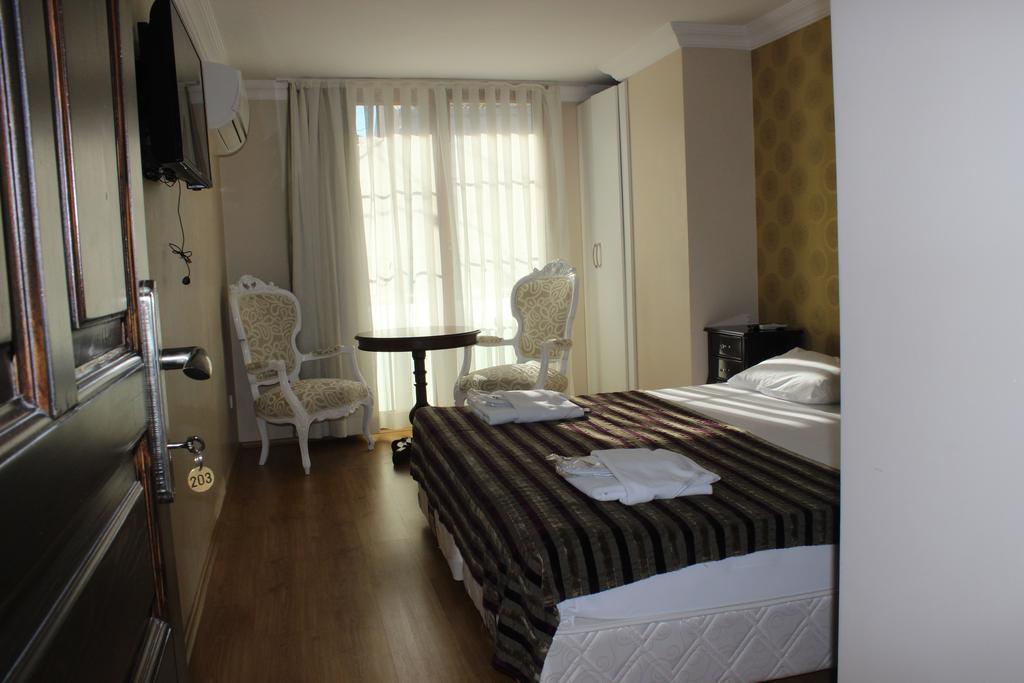 My Way Terrace Hotel Adalar Zimmer foto